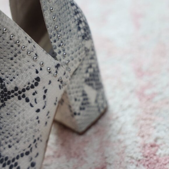 Steve Madden Boots - Picture 6 of 7